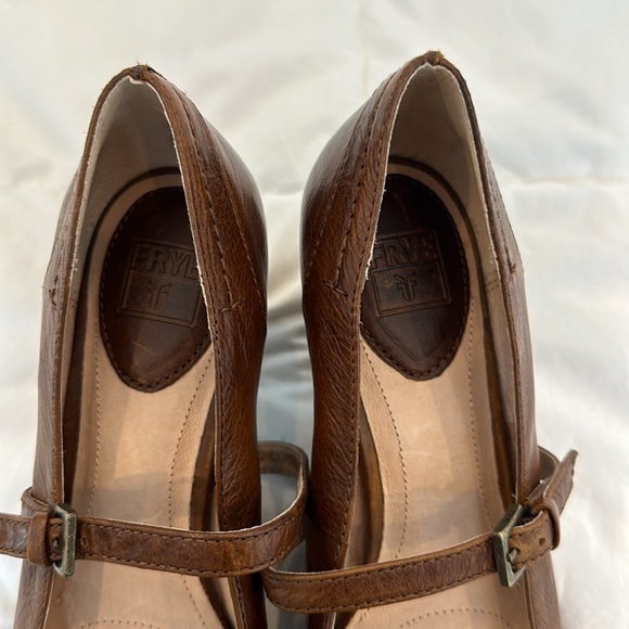 Size 10 Frye Lois Mary Jayne round toe pump. - Picture 6 of 12
